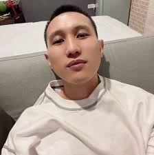 今天2月9号。。祝韩庚生日快乐。。。期待二辑和世界巡回演唱会。。我们一直都在！！！