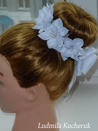 как сделать резинку для волос своими руками из ткани Ukrashenie Na Puchok Kanzashi Ukrashenie Na Gulku Kanzashi Rezinka Na Puchok Kanzashi Svadebnye Zakolki Dlya Volos Pricheski Svoimi Rukami Rezinki Dlya Volos