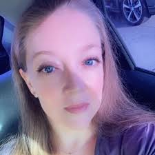 Andrea Hubbard (@AndreaH13477831)