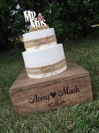 Rustic Wedding Cake Stand And Keepsake Box Personalized Wood Cake Stand Keepsake B Rustic Wedding Cake Stand Wooden Wedding Cake Stand Diy Wedding Cake Stand