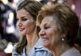 Letizia e Maria Cavaco Silva encontram-se com presidente da Raríssimas