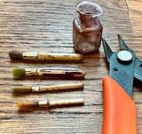 Easy DIY paint brushes from used brushes