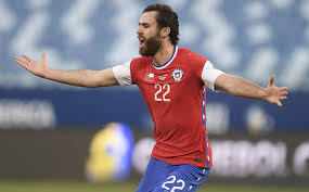 También entró desde el banco en el primer duelo, donde la selección chilena empató ante argentina 1 a 1. Ingles Ben Brereton Hace Su Primer Gol Con Chile Vs Bolivia Video Mediotiempo