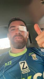 El volante y capitán del equipo mixqueño, salio lastimado del estadio La  Asunción, por fortuna para el jugador no es nada grave.