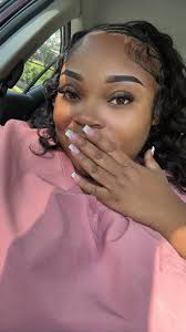 I live in new Tampa I'm looking for someone who specialize in pixie cuts