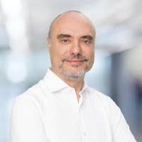 6400+ perfiles de «-manalang Rolando»