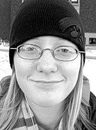 Beth Pelton's Instagram, Twitter & Facebook