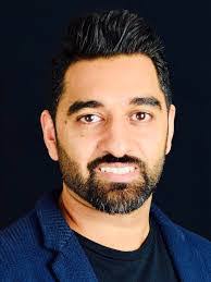 Shahid Munir's Instagram, Twitter & Facebook