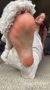 Goddess Kate aka katescutiies - 12-04-2024 OnlyFans Video - A fuzzy sock  removal watch me slowly glide off and tease you with these sweaty -  Fetish-themed Porn video available for online streaming