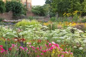 Nt Osterley Park Gardens Rachel Warne English Cottage Garden Beautiful Gardens Cottage Garden