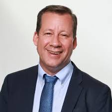 Edward Oneil's Instagram, Twitter & Facebook