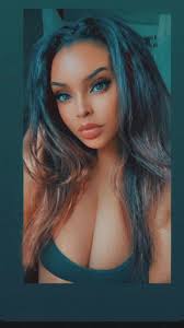 Caprice (@caprice2sweet)