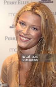 Veronica Perry's Instagram, Twitter & Facebook