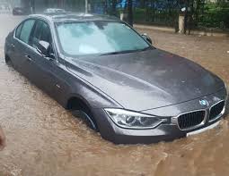 Bagaimanapun, pemilik bengkel belum membaiki kerosakan kereta berkenaan memandangkan pemandunya belum membuat sebarang bayaran perkhidmatan trak tunda, katanya di sini, hari ini. Tips Selamatkan Kereta Waktu Banjir Sebelum Semasa Selepas