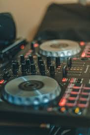Rapper Or Singer Buy And Download Your Instrumental Beats For Your Album Single Kubbzmuzik Are Team Beatmaker Producer Buy Instrumen Dj Dj Equipment Songs