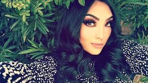 Joanna Bernal, en pos del éxito del cantante