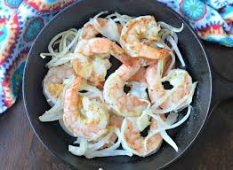 Camarones a la diabla are juicy, large shrimp covered in a bright red chile pepper sauce that are ready to eat in 30 minutes! X1q Qmgb0ft5pm