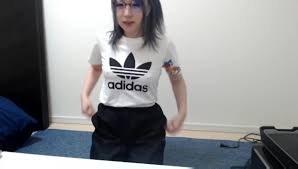 動画あり】女YouTuberさん、コスプレ配信で乳首ポチ＋ケツ丸出しの放送事故ｗｗｗ – オカズランド