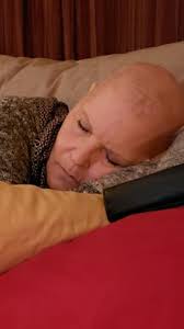 To all my fellow Baysiders, I need you to take a moment and say a prayer  for my mom who was just moved into hospice yesterday and is failing as of  right