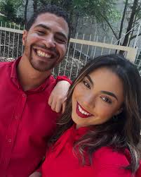 Ou Smiley😄♥️ #family #work #unexpectedmatchingoutfits #heyitschane  #explorepage✨