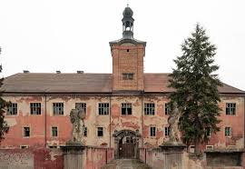 Schloss In Kounice Kaunitz Download This Photo And Other Beautiful Photos For Free On Our Site Photography Villen Immobilien Burgen Und Schlosser