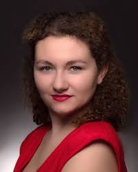 Alice Lind's Instagram, Twitter & Facebook