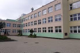 Z powrotem do nauki stacjonarnej gronu pedagogicznemu tej szkoły również zależy na tym aby powrót do szkół był pozbawiony stresu i by uczniowie mieli szanse się odnaleźć. Pilne Powrot Do Szkol Opublikowano Rozporzadzenie Super Express Wiadomosci Polityka Sport