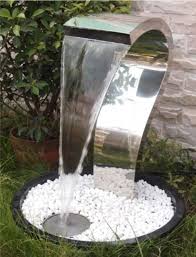 Modern Water Fountains And Waterfalls To Decorate Your Home And Office Fuentes Para Jardin Fuentes De Agua De Jardin Fuentes De Agua Interiores