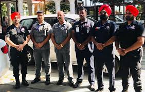 Ben falcone tarafından yazılmış ve senaryosu kaleme alınmış olan thunder force bir aksiyon ve komedi filmidir. Personal Security Officers Armed Thunder Force Limited Facebook