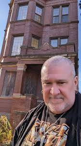 Back in the old neighborhood, it's still there