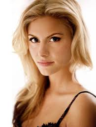 Jacky Moore's Instagram, Twitter & Facebook