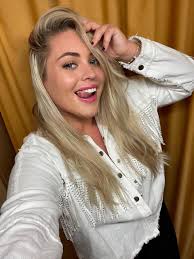 I'm from USA 🇺🇸 how about you old man?