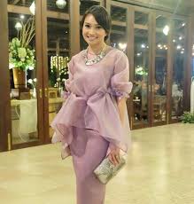 Berikut yang kami sampaikan tentang kebaya modern dengan judul 53+ kebaya modern organza, trend terbaru. Dari Dress Hingga Kebaya Berikut 10 Ide Seragam Bridesmaid Yang Bisa Dijadikan Inspirasi Womantalk