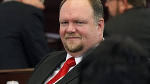 NC elect or select judges? Legislators or governors appointment?