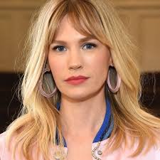 This hairstyle incorporates youthfulness and grace making it one of the perfect hairstyles for women over 40. 12 Hairstyles To Try In Your 40s