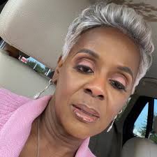 Yolanda Pittman Hill (@PrettyBlkLanda)