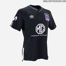 He was a key player in the final against universidad católica, scoring twice past universidad católica goalkeeper paulo garcés. Colo Colo 19 20 Home Away Kits Released Footy Headlines