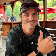 What are some recommended lawn care services in Wesley Chapel?