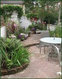 40 Small Courtyard Design With Some House Plants Courtyard Gardens Design Courtyard Garden