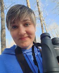 Leah Lore's Instagram, Twitter & Facebook