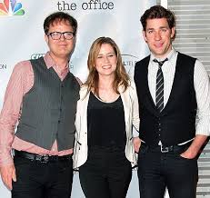 The Office Cast Gives Emotional Goodbye Before Series Finale Office Cast The Office Stars Then And Now