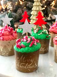 Bûche de noël is a traditional french christmas dessert. Paris Pastry Christmas Peppermint Cupcakes