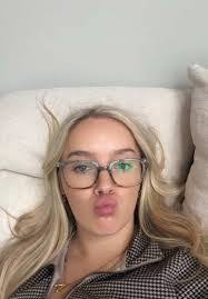 Amber Daggett's Instagram, Twitter & Facebook