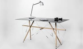 Der Tensegrity Table Ist Eine Spannende Design Studie Deren Innovation In Der Konstruktion Und Der Materialverwendung Liegt Tensegrite Meuble Design Cannage
