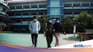 Bahkan mengungguli sekolah negeri termasuk 10 sma negeri yang telah. Ppdb Jakarta 2021 Jalur Zonasi Smp Dibuka 28 Juni Ini Informasinya