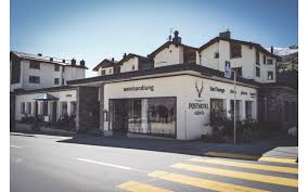 For younger children you can book a nanny in advance. Posthotel Valbella Herbert Bike