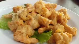 Campur tepung jagung dengan serbuk lada sulah, gaulkan dengan udang tadi. Resep Udang Goreng Telur Asin