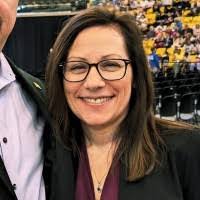 Tina Kamp's Instagram, Twitter & Facebook