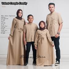 Baju couple keluarga‏ @couplekeluarga 19 нояб. Baju Lebaran Valent Couple Family Boyazy Couple Keluarga Setelan Keluarga Baju Muslim Couple Desain Baju Gamis Keluarga Queen Diary Hijaber