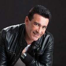 Manuel Bravo (@ManuelBravo64)